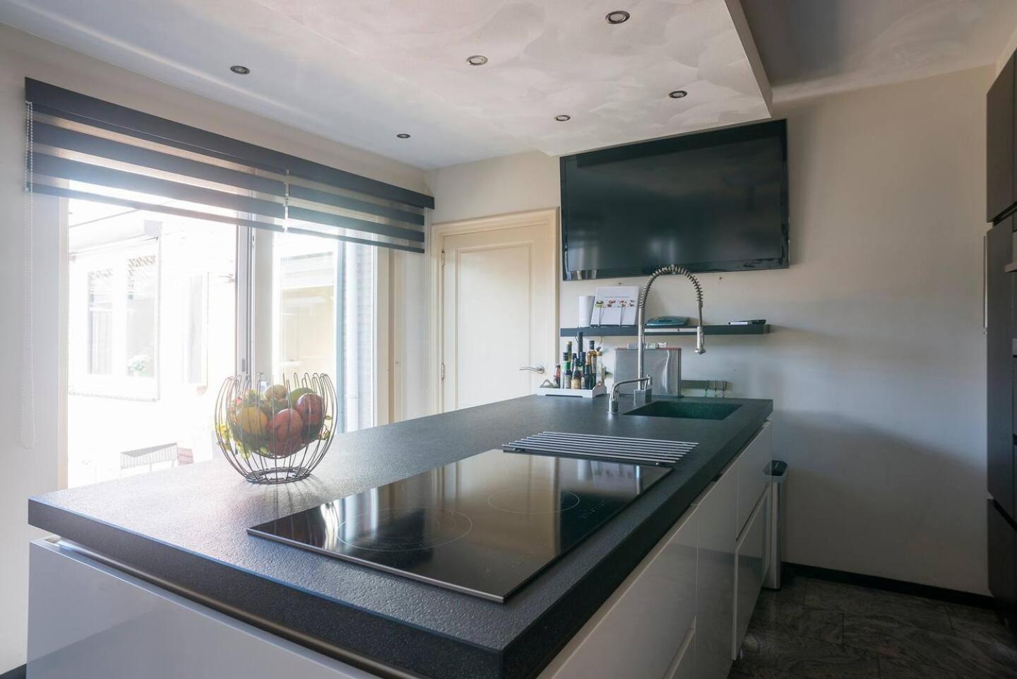 Xxl House With Free Parking & 3 Bedrooms Тилбург Экстерьер фото